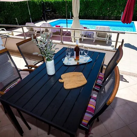 My Dalmatia - Vigo With Private Pool Apartman