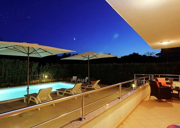 My Dalmatia - Vigo With Private Pool Apartment *